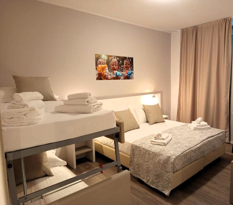 Quadruple Room image 3
