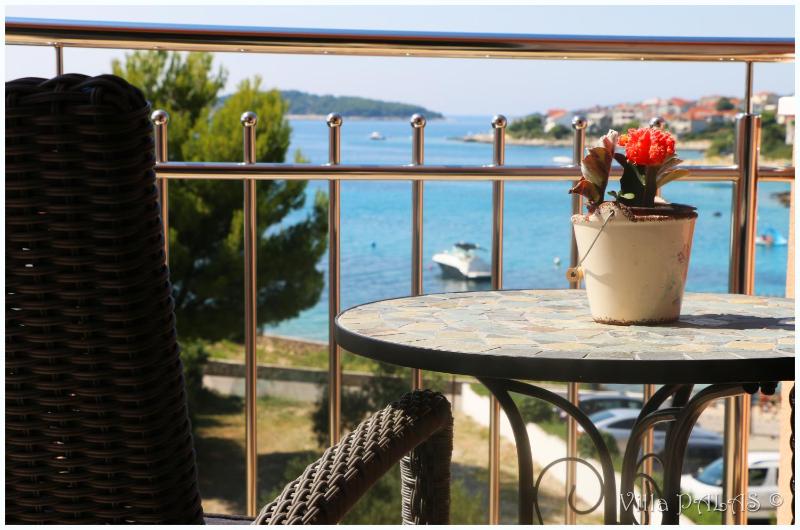 Apartment with Sea View image 2