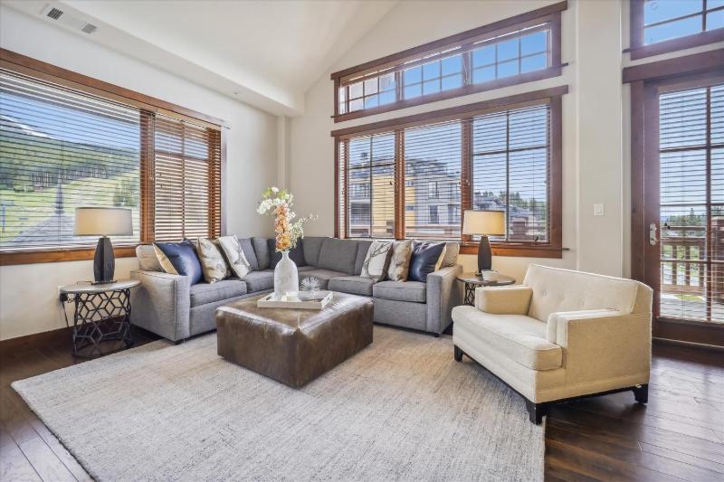 Three-Bedroom Apartment image 1