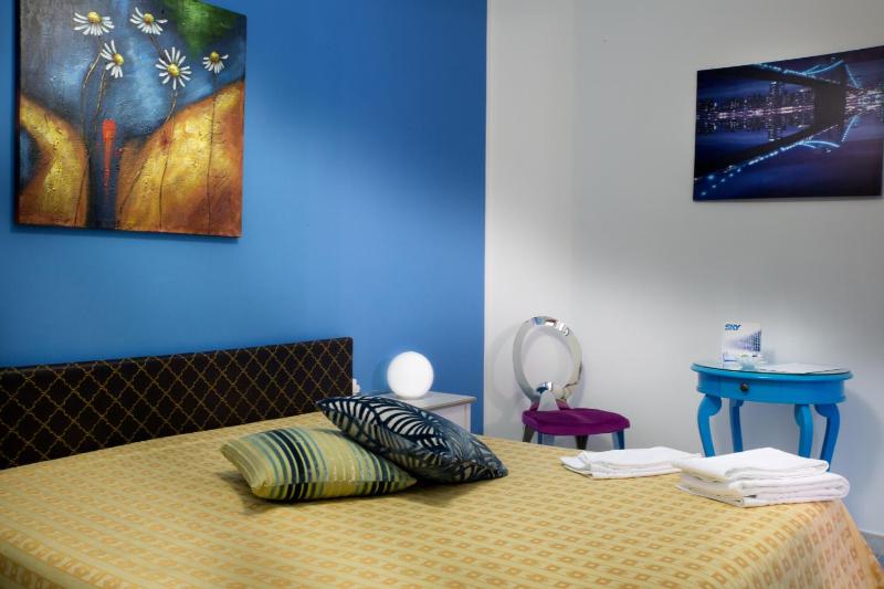 Double Room image 3
