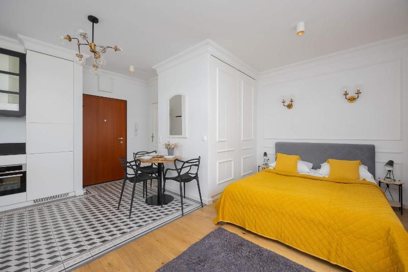Atmospheric Studio with Terrace and Parking by Noclegi Renters - image 14