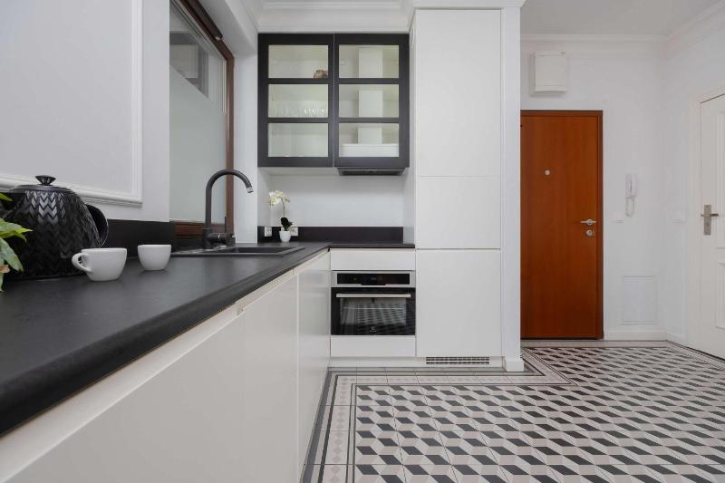 Atmospheric Studio with Terrace and Parking by Noclegi Renters - image 12