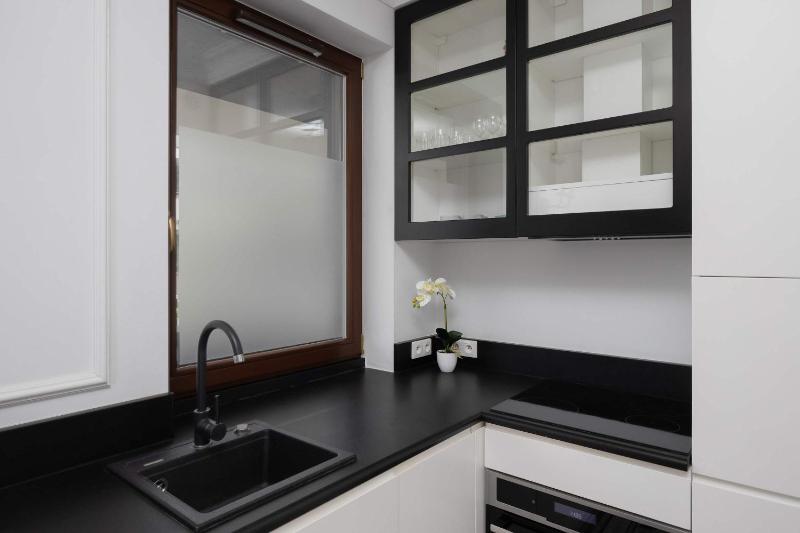 Atmospheric Studio with Terrace and Parking by Noclegi Renters - image 13