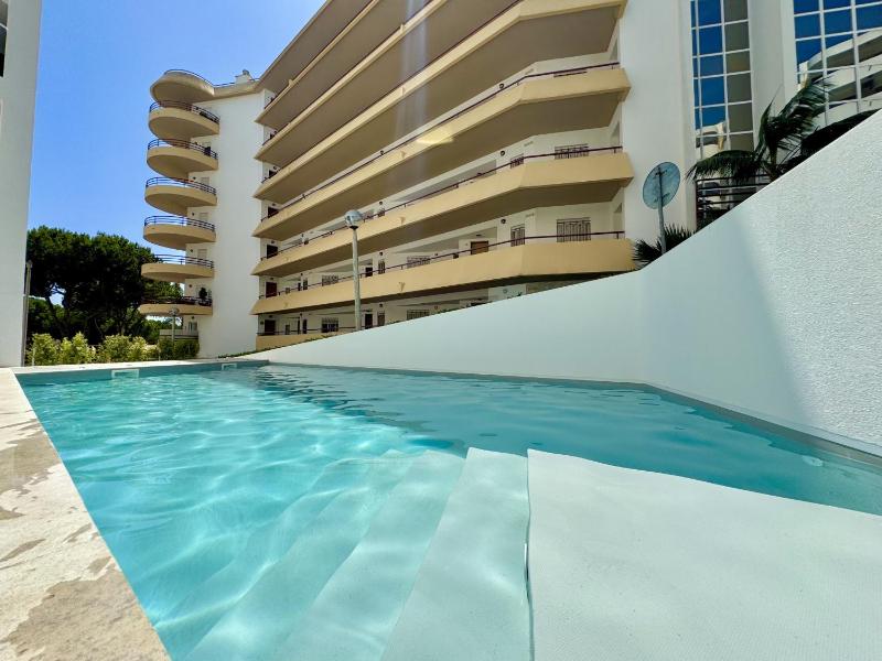 Vilamoura Panoramic 2 With Pool by Homing - image 1