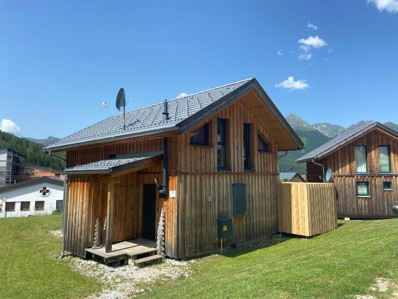 Premium Chalet 7 with Infrared Sauna & Whirlpool image 2