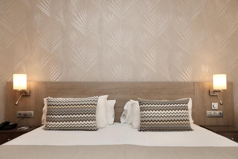 Economy Double Room image 1