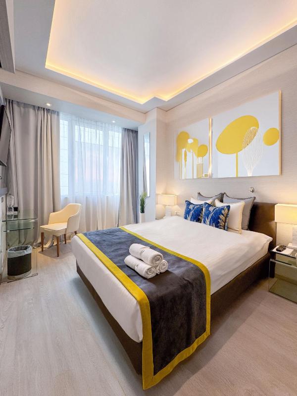 Basic Single Room with Courtyard View image 1