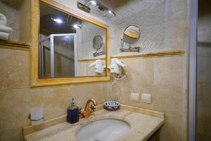 Superior Stone Room image 2