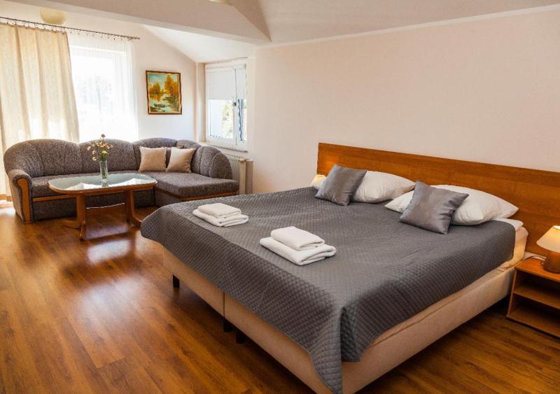 Deluxe Double Room image 1