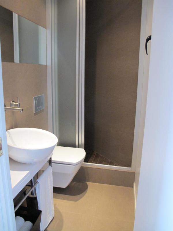 Four-Bedroom Apartment - Plaça Sagrada Familia 16 image 2