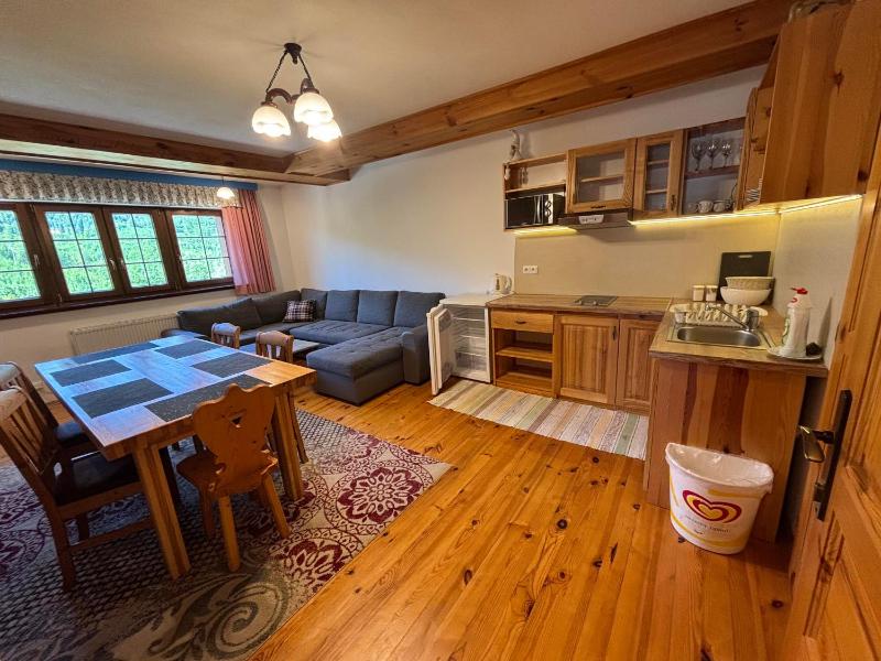 3 Room Apartment (4 Adults + 2 Children) image 1