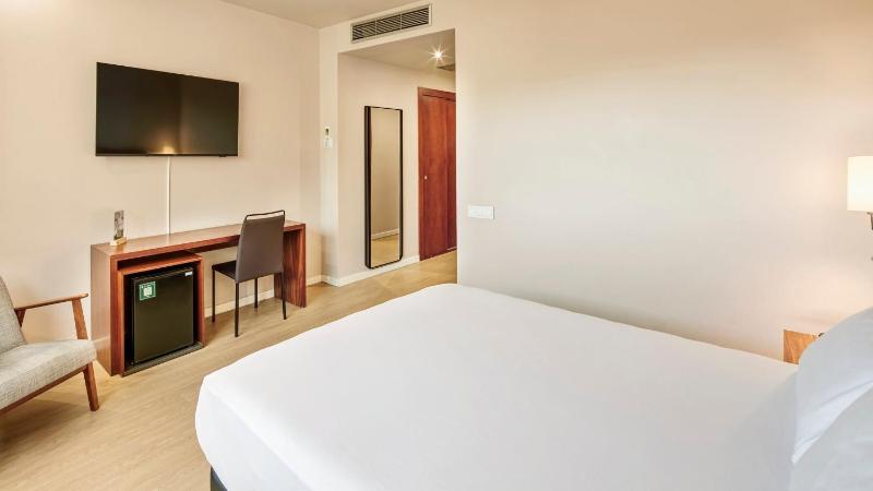 Superior Double Room image 2