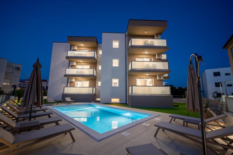 One-Bedroom Apartment with Terrace image 1