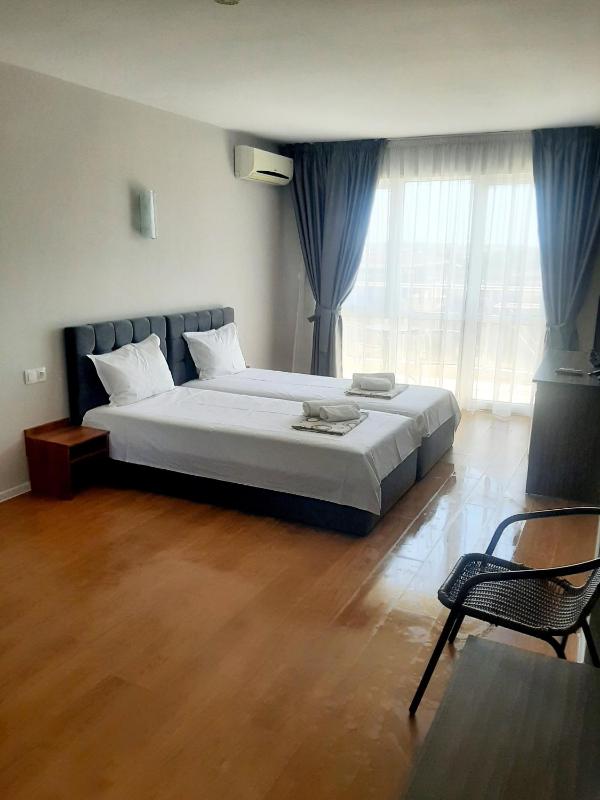 Apartament with Two Double Rooms image 4