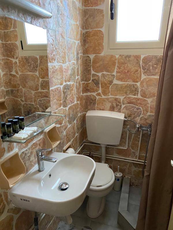 Double Room with Sea View image 2