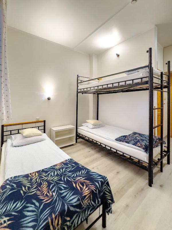 Triple Room with Private Bathroom image 1