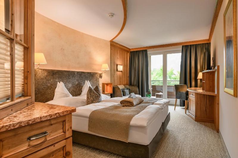 Standard Double Room with Balcony image 1