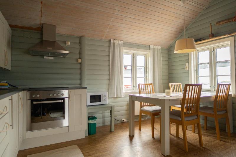 Waterfront Traditional Two-Bedroom Cottage image 4
