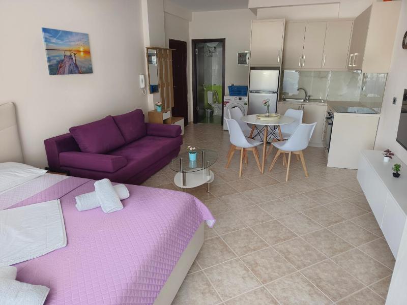 Blue Eyes Apartments - image 7
