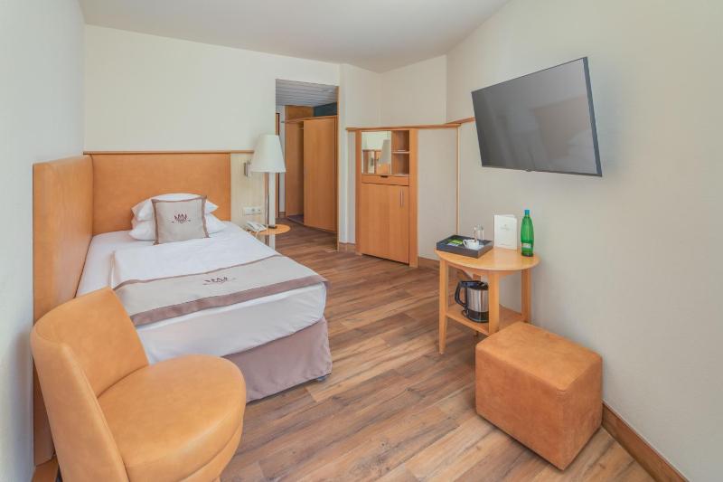 Standard Single Room image 3