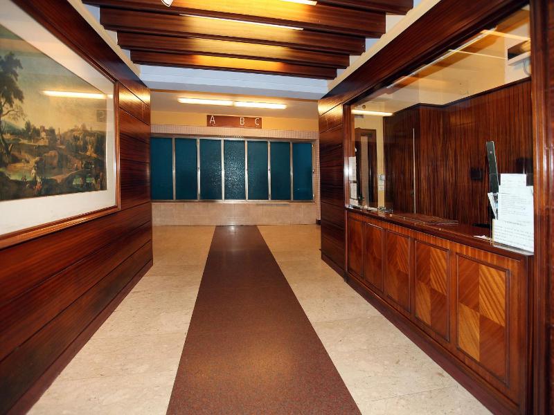 Classic Apartment image 4