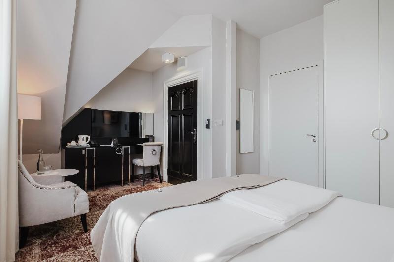 Comfort Double Room image 4
