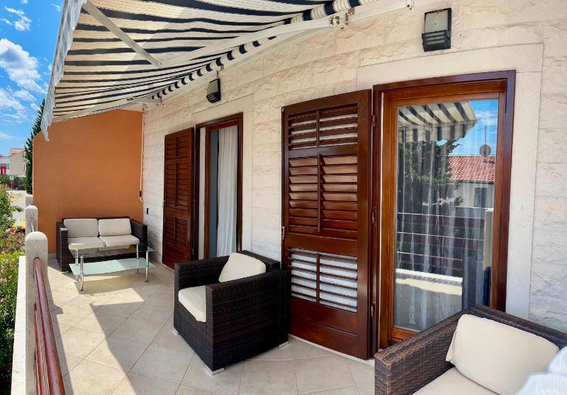 Villa Kiki - image 17