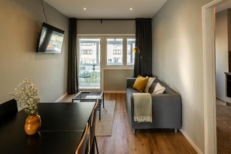 3BR Flat by Casa da Música Central Sleeps 6 E - image 35