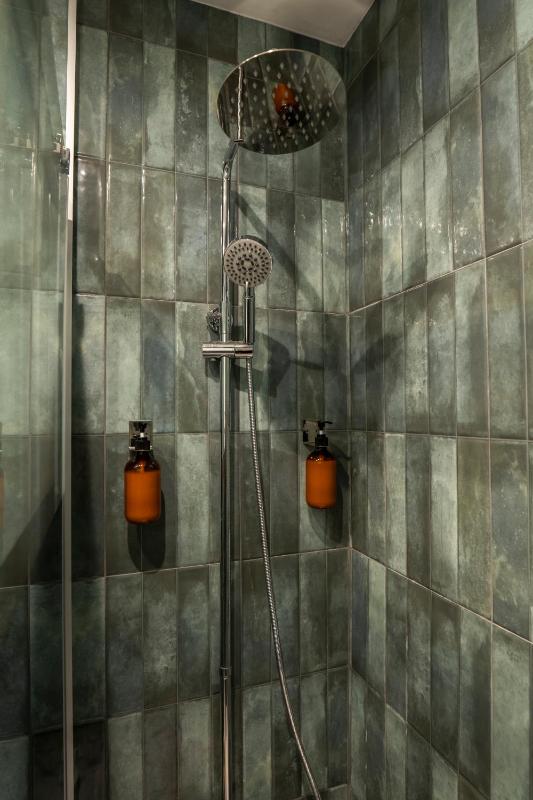 3BR Flat by Casa da Música Central Sleeps 6 E - image 2