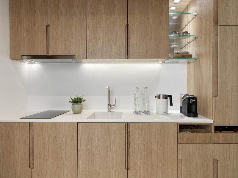 Grand Deluxe room sea view image 2