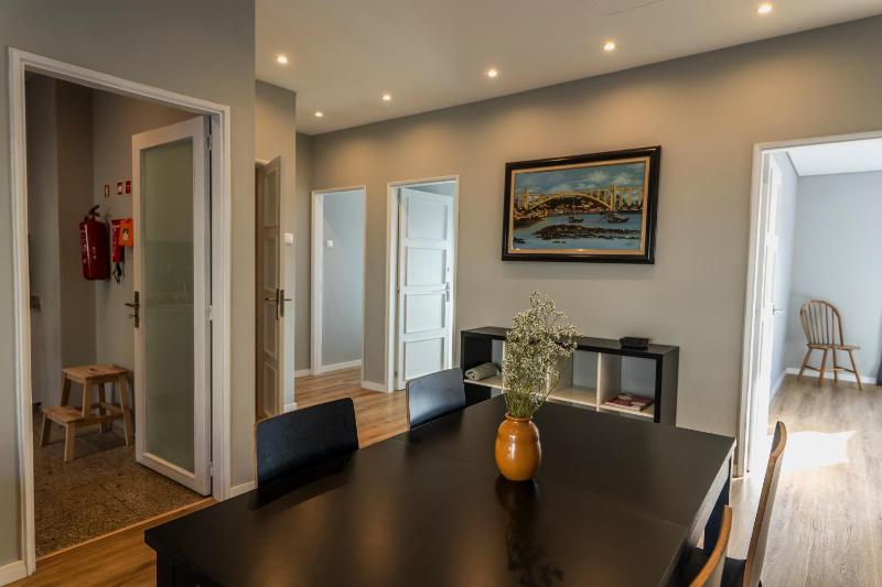 3BR Flat by Casa da Música Central Sleeps 6 E - image 25