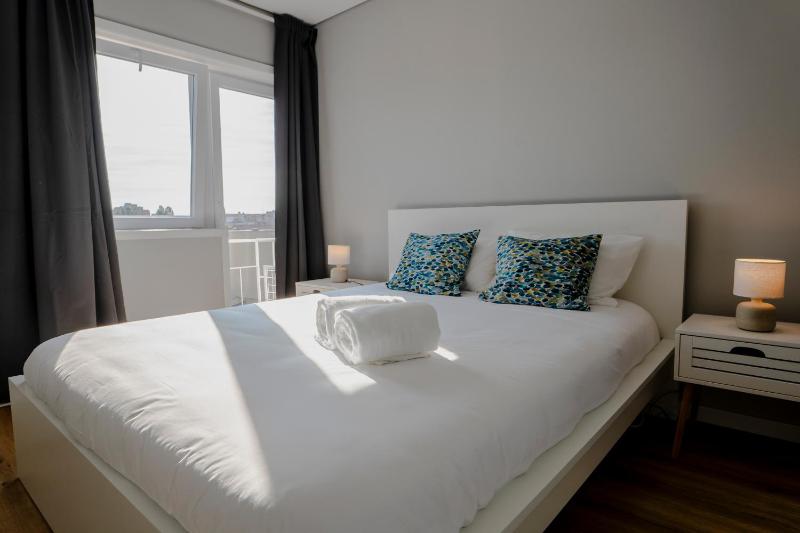 3BR Flat by Casa da Música Central Sleeps 6 E - image 36