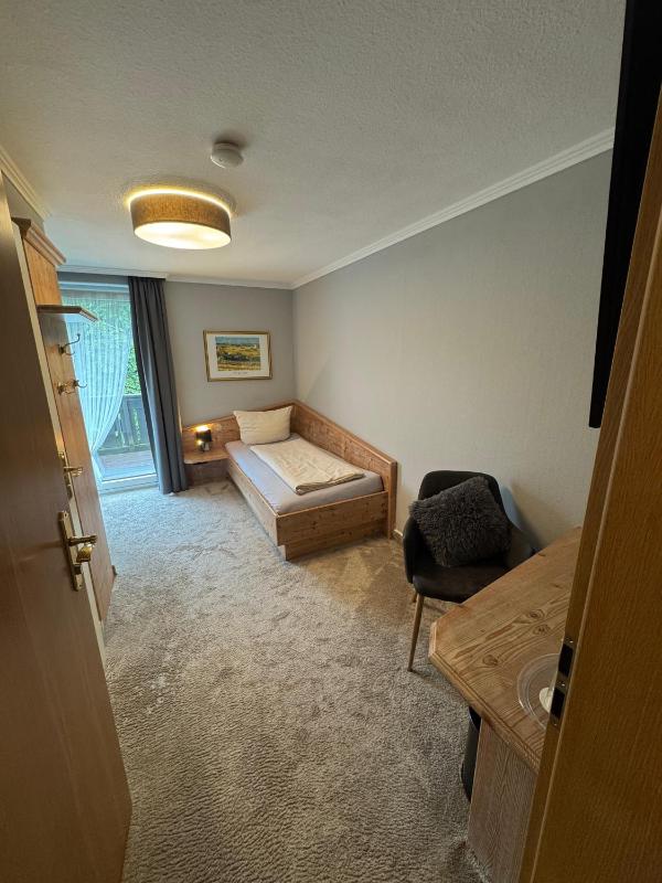 Single Room image 1