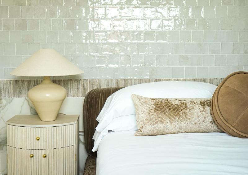 Deluxe Queen Room image 3
