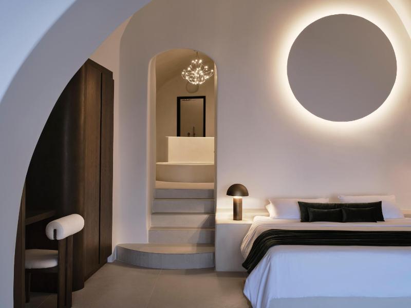 Deluxe Suite with Hot Tub and Caldera View image 1