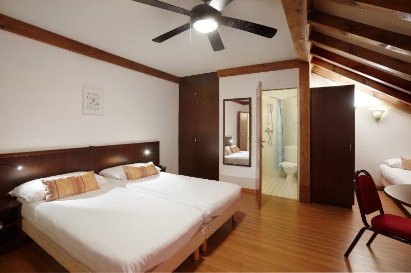 Triple Room image 1