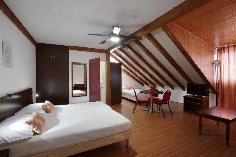 Triple Room image 3