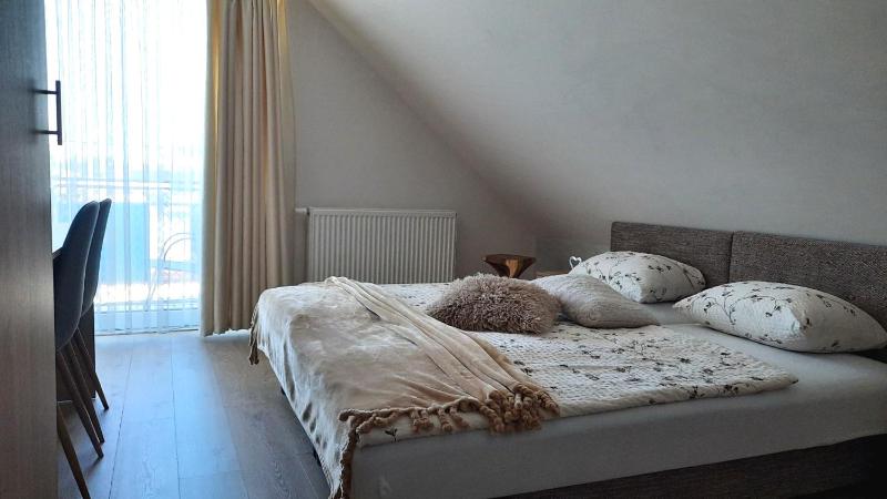 Quadruple Room with Balcony image 3