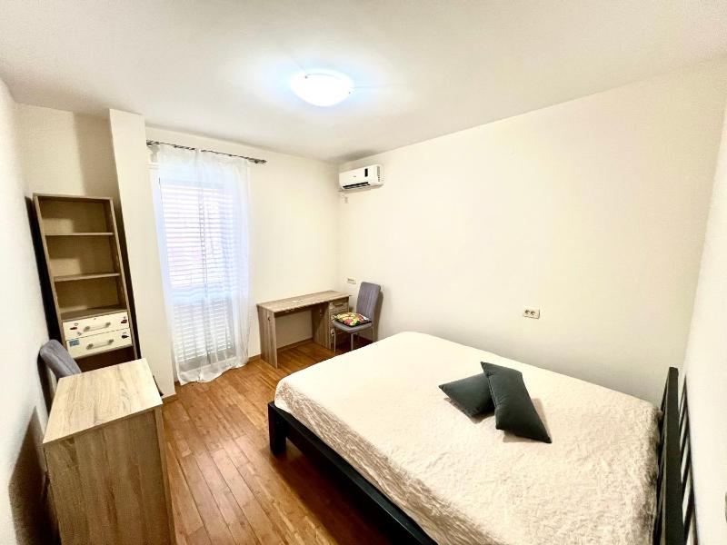 Double Room with Two Double Beds image 2