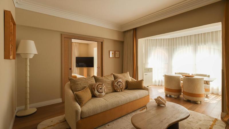 Suite with Terrace image 4