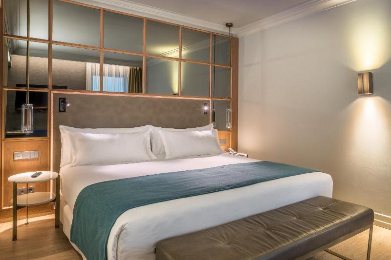 Family Room (2 Adults + 4 Children) image 4