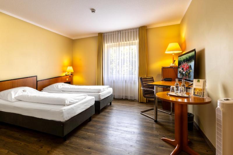Single Room image 1