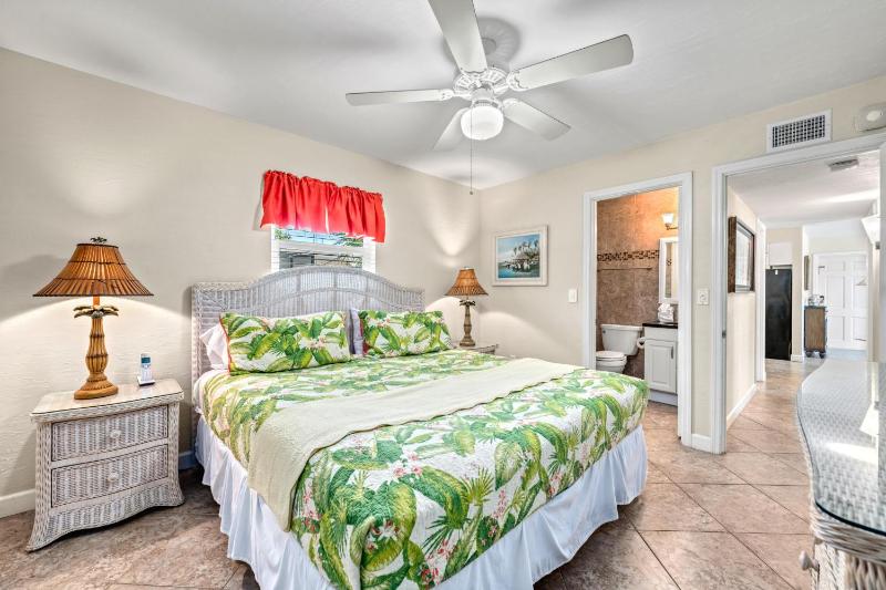 High Tide – Pool Grill Pet Friendly Located in the Heart of SK! - image 8
