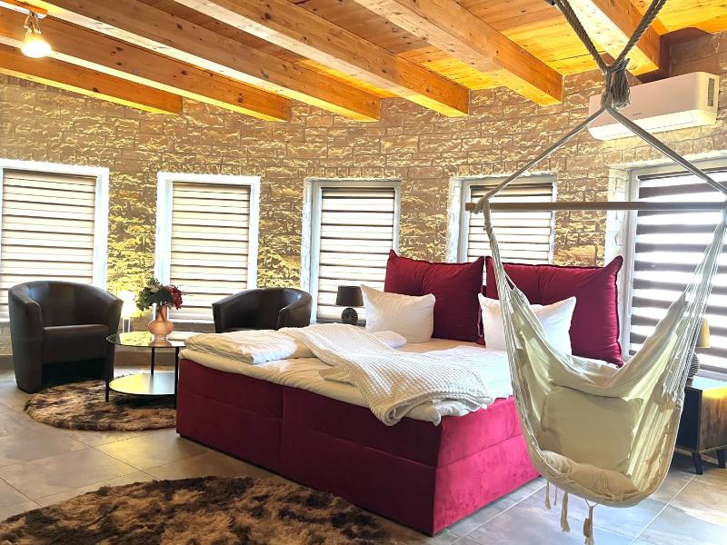 Deluxe Double Room image 2