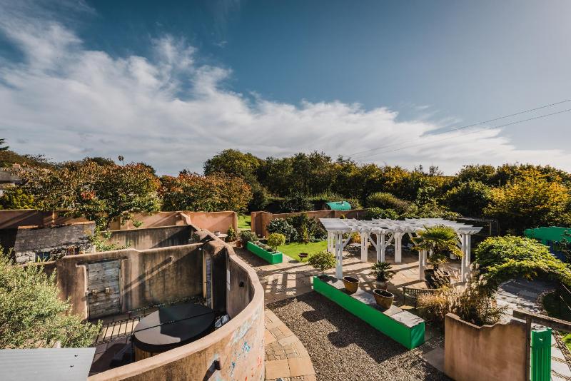 One-Bedroom Suite image 2