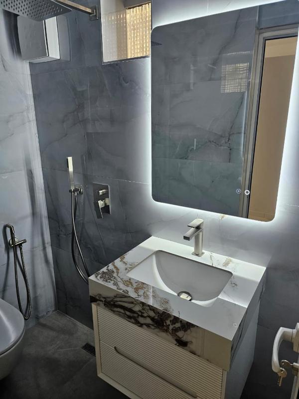 Edi Apartment 2in Tirana - image 11