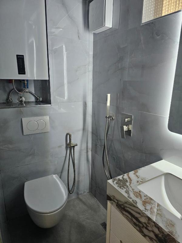 Edi Apartment 2in Tirana - image 15