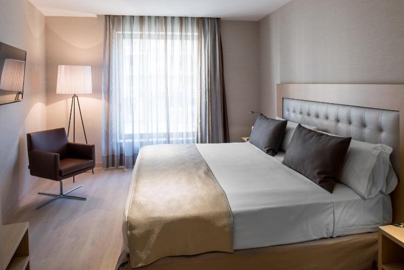 Superior Double Room image 1