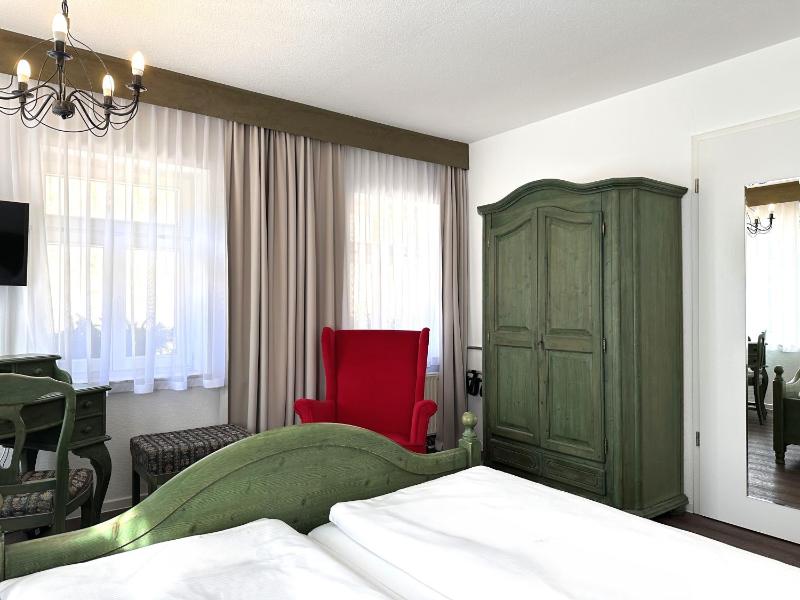 Double Room image 4