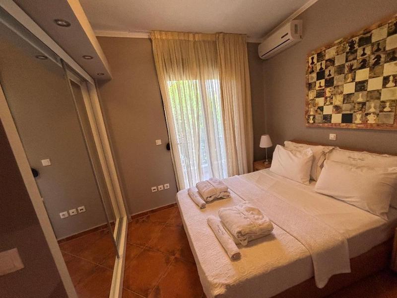 Two-Bedroom Apartment with Resort View image 4